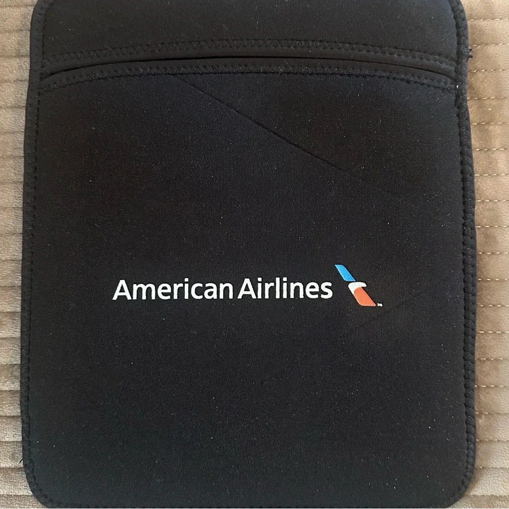 American Airlines Innovations Black Neoprene Tablet Cover and Stand